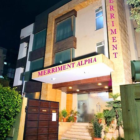 Hotel Merriment Alpha Нойда Екстер'єр фото
